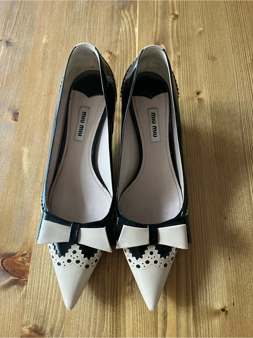 Miu Miu Black & Cream Pointed Bow Kitten Heel - Picture 1 of 5